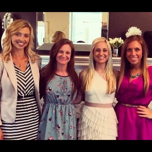 BCBG Lace and Tulle Tiered Dress Bridal Wedding Shower Dress Off White Size 4 - Picture 8 of 16